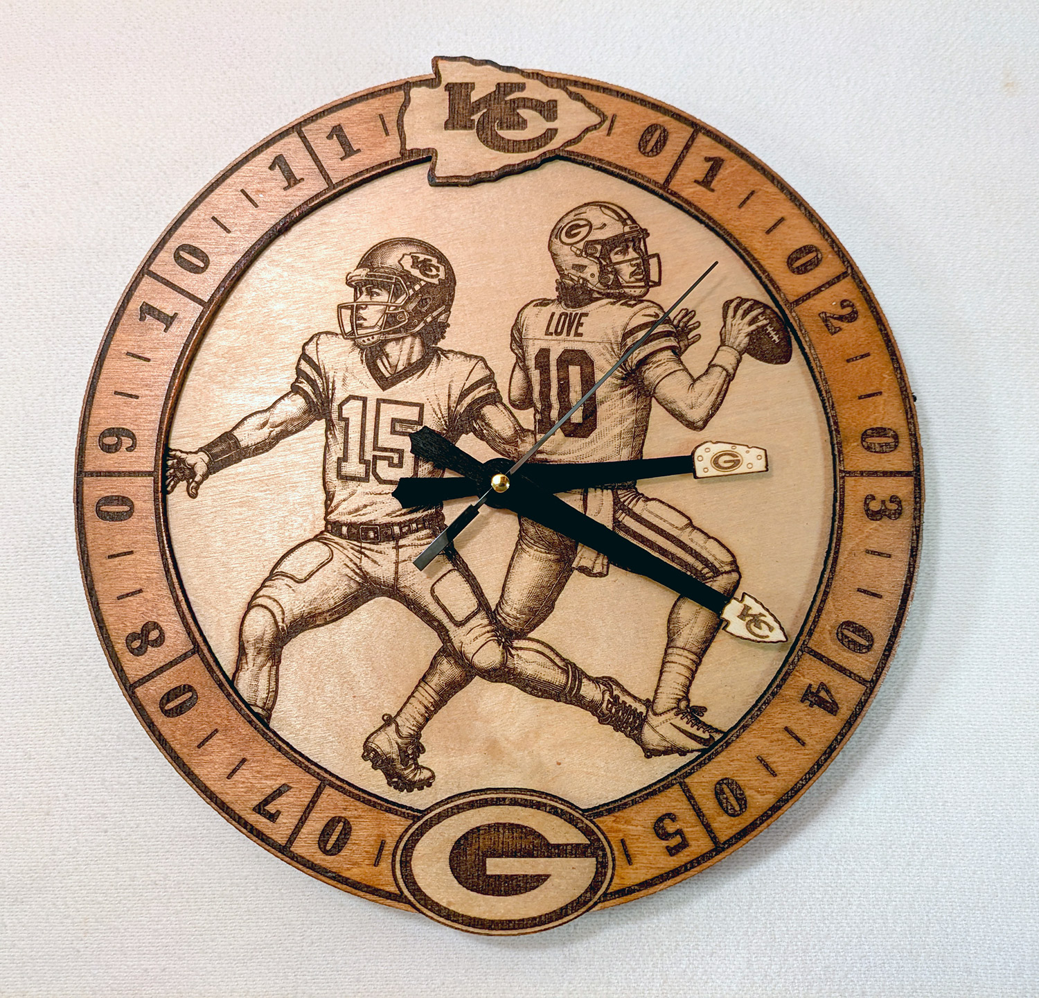 View 2 of Favorite Teams Clock